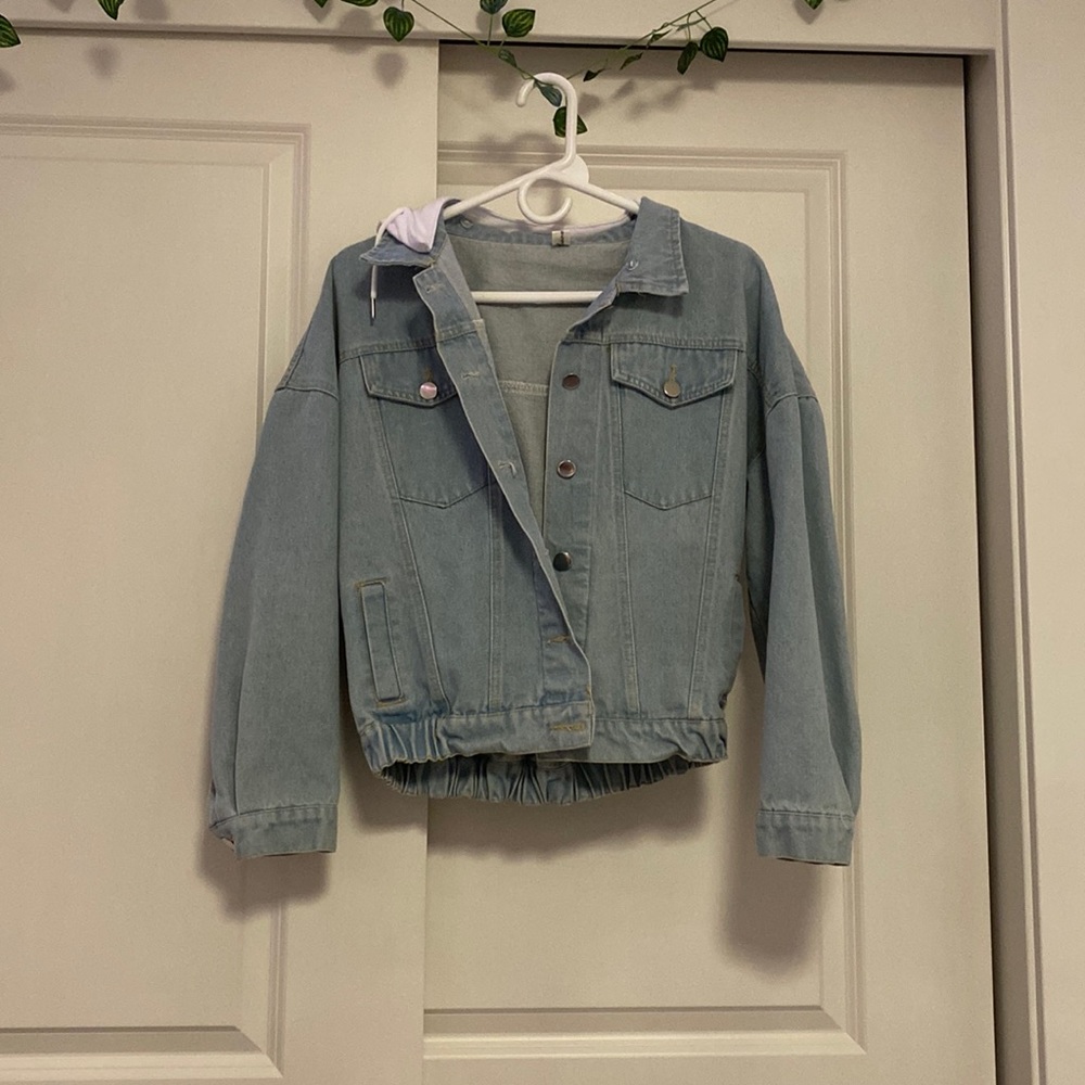 Women’s denim jack +hood